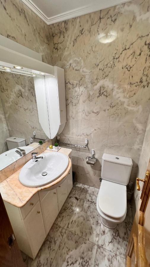 Apartamentos San Martin Ourense Centro 2 المظهر الخارجي الصورة